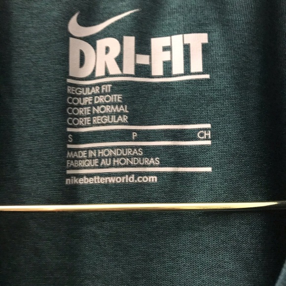 Nike Women’s Dri-Fit top - Picture 2 of 3